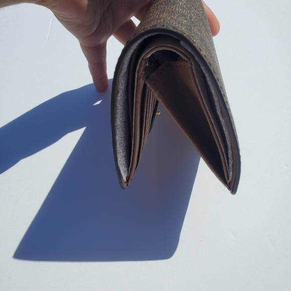 NWT Michael wallet. - Picture 5 of 6